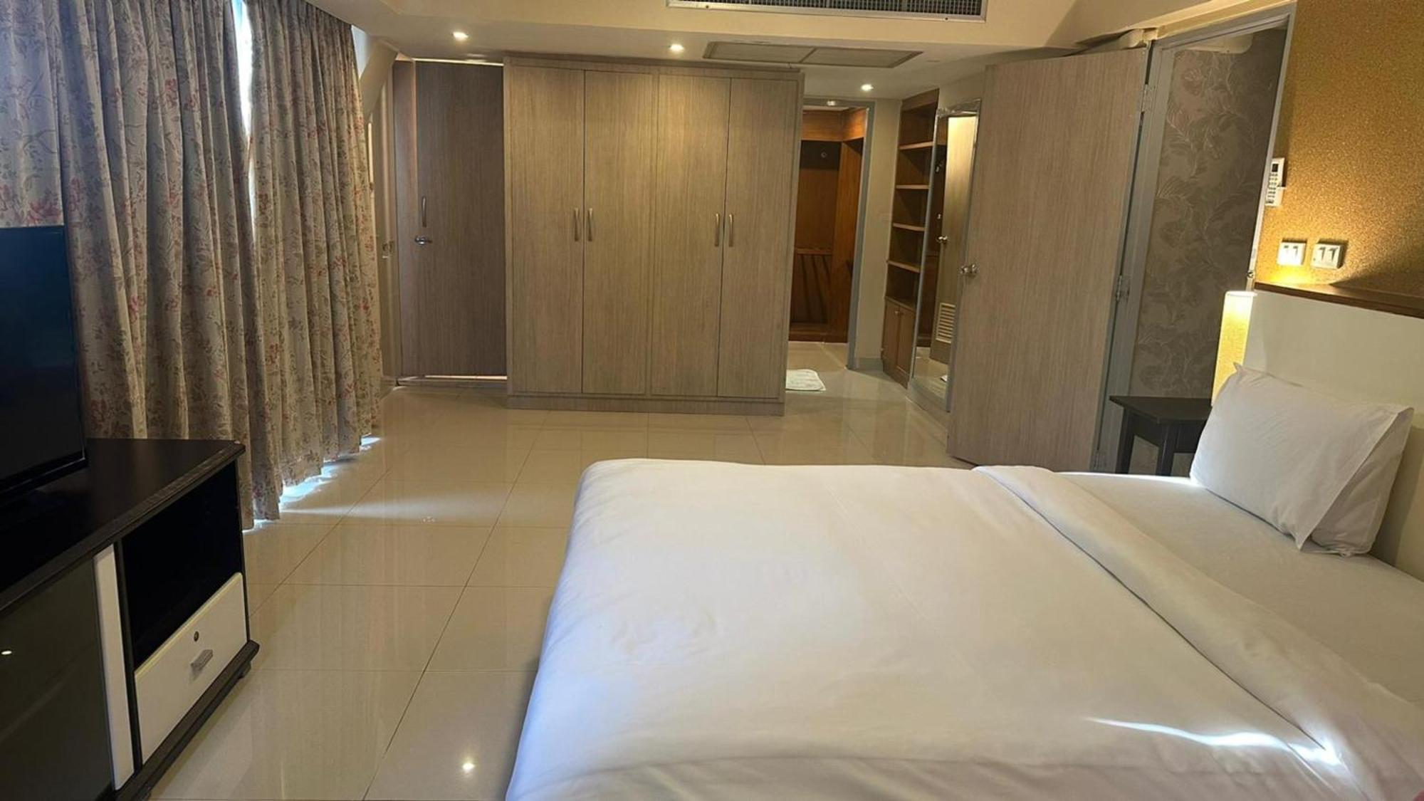 Omni Tower Sukhumvit Nana Direct Banguecoque Exterior foto