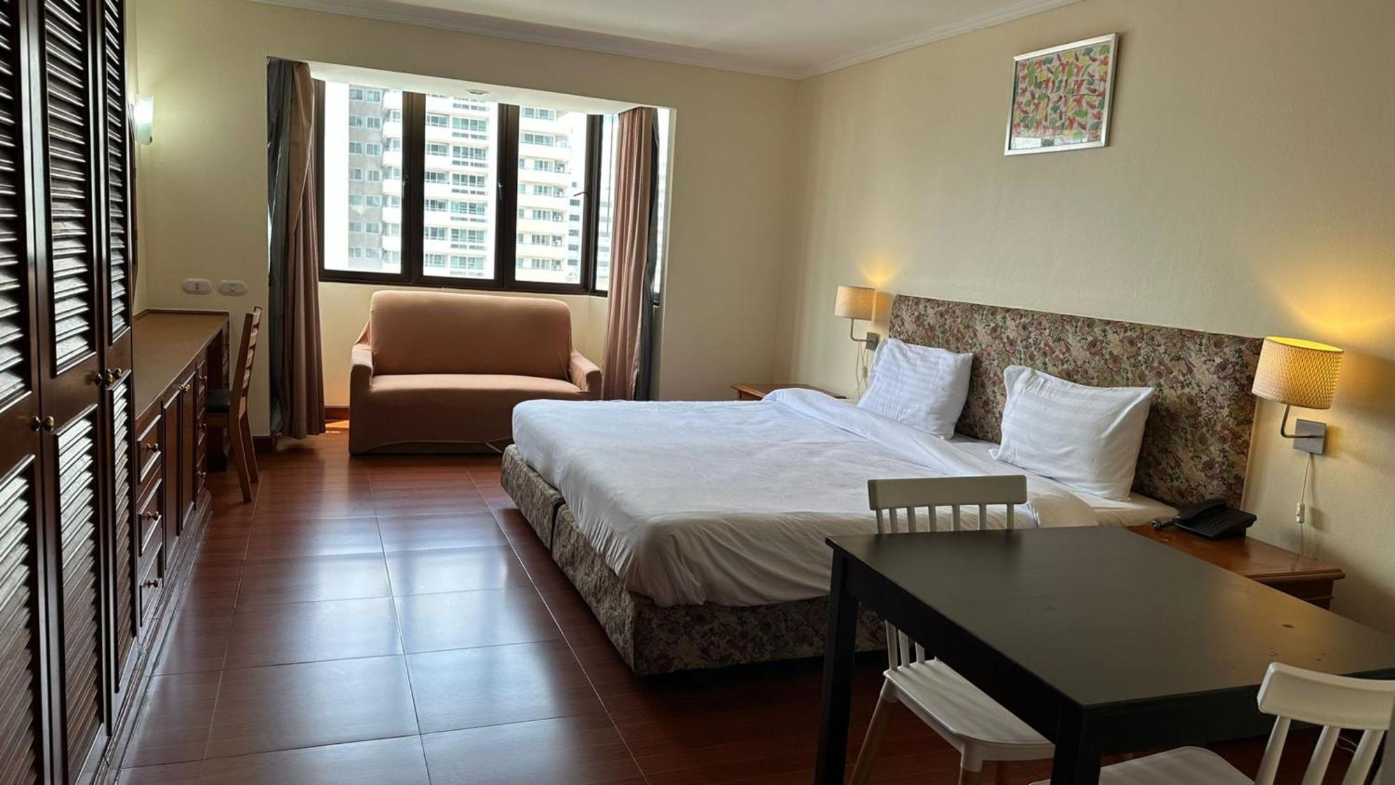Omni Tower Sukhumvit Nana Direct Banguecoque Exterior foto